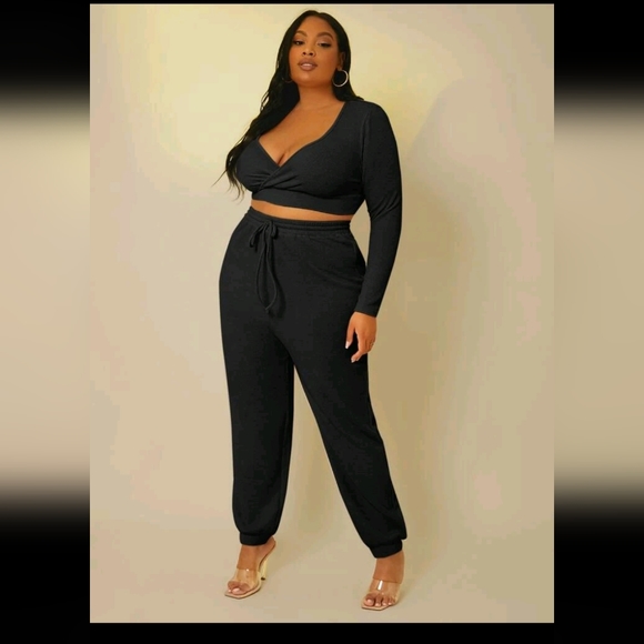 Shein Plus Size Crop Top sweater material - Picture 6 of 6